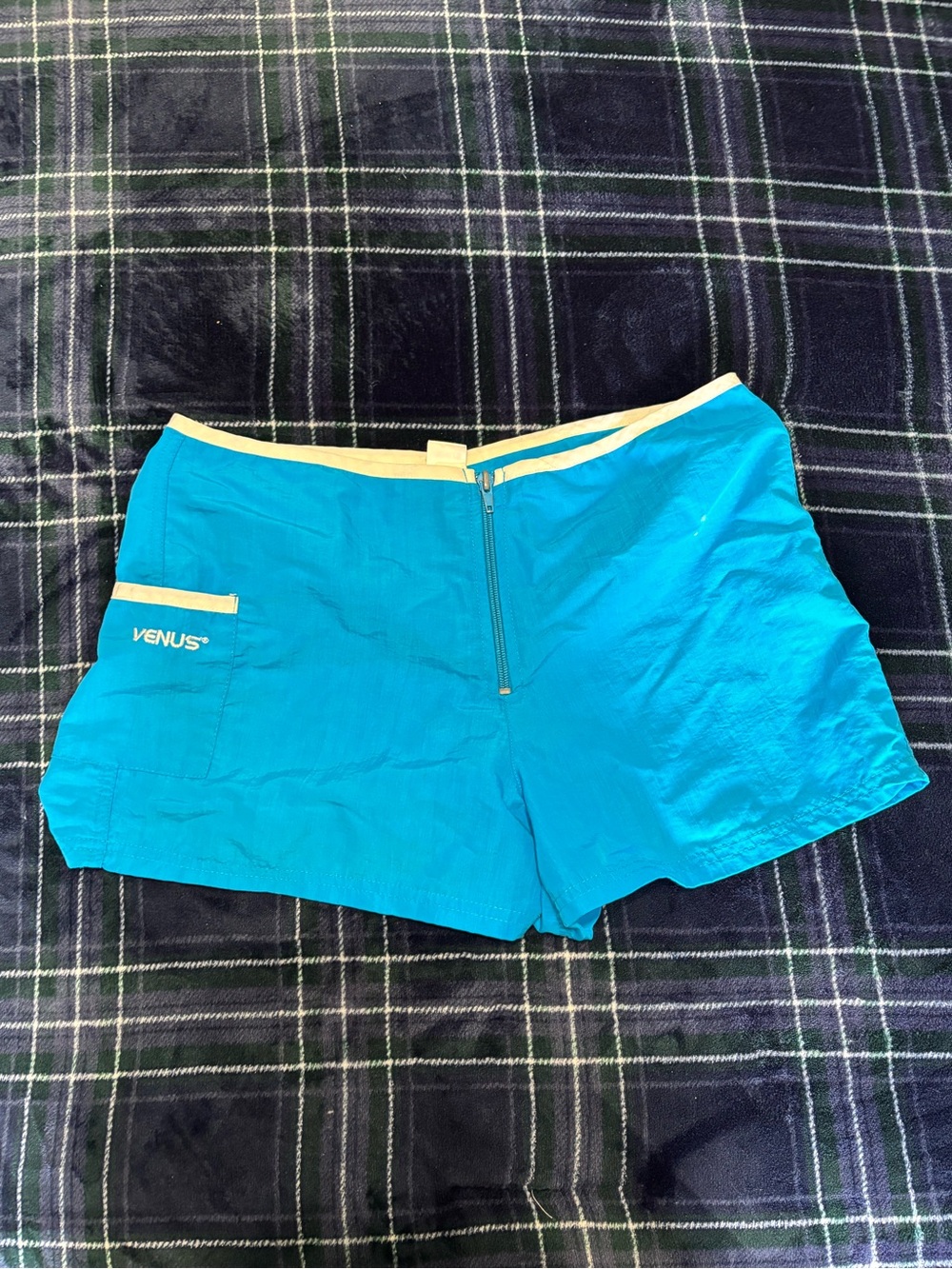 Y2K 2000s Venus blue board shorts with white waistband and zipper pocket. Size L